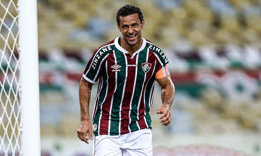 Fred comemorando gol com a camisa do Flumimense