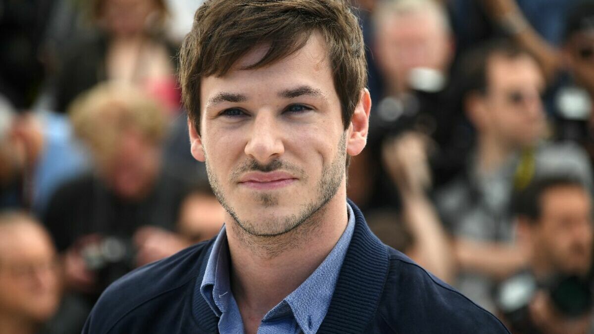 Gaspard Ulliel posa para foto