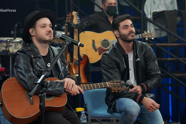 Israel e Rodolffo nos estúdios do Altas Horas