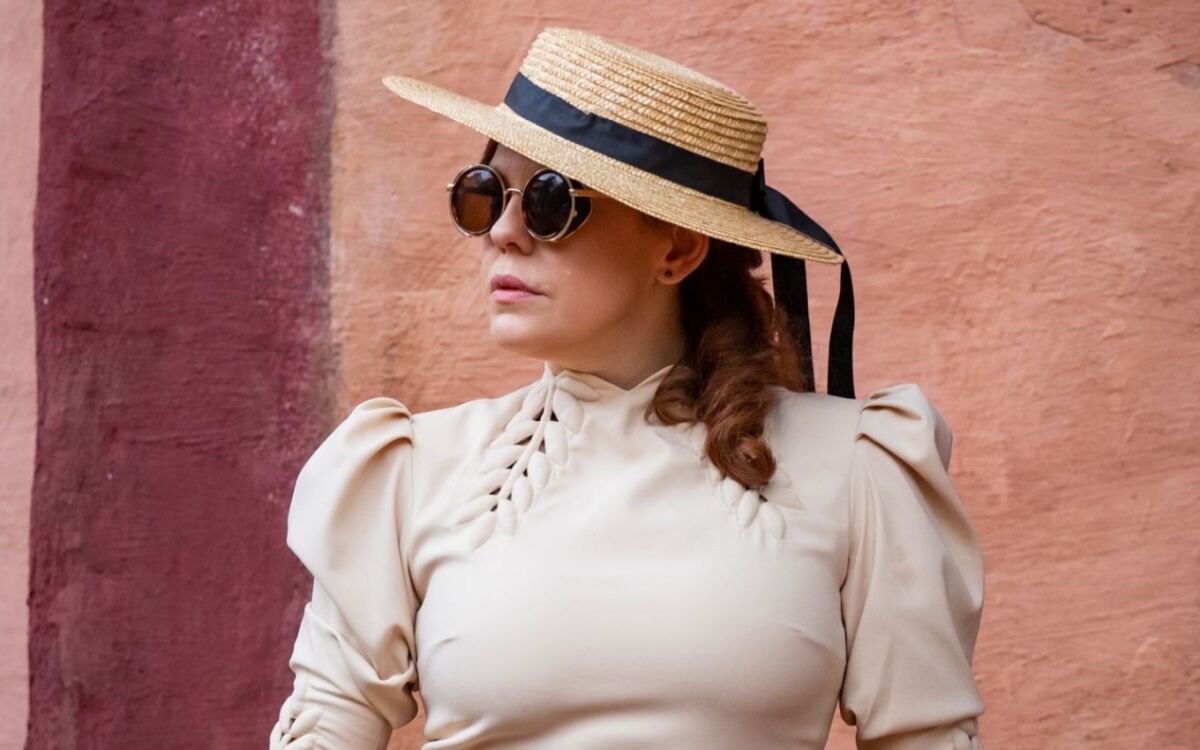 Bárbara Paz como Úrsula em Além da Ilusão