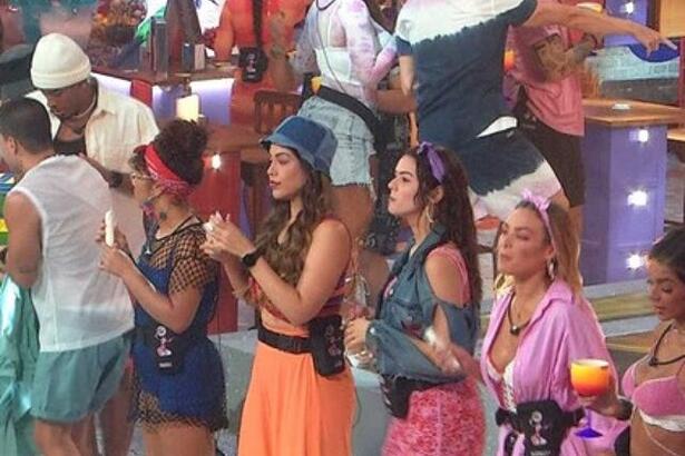 cropped-participantes-na-festa-BBB4.jpg