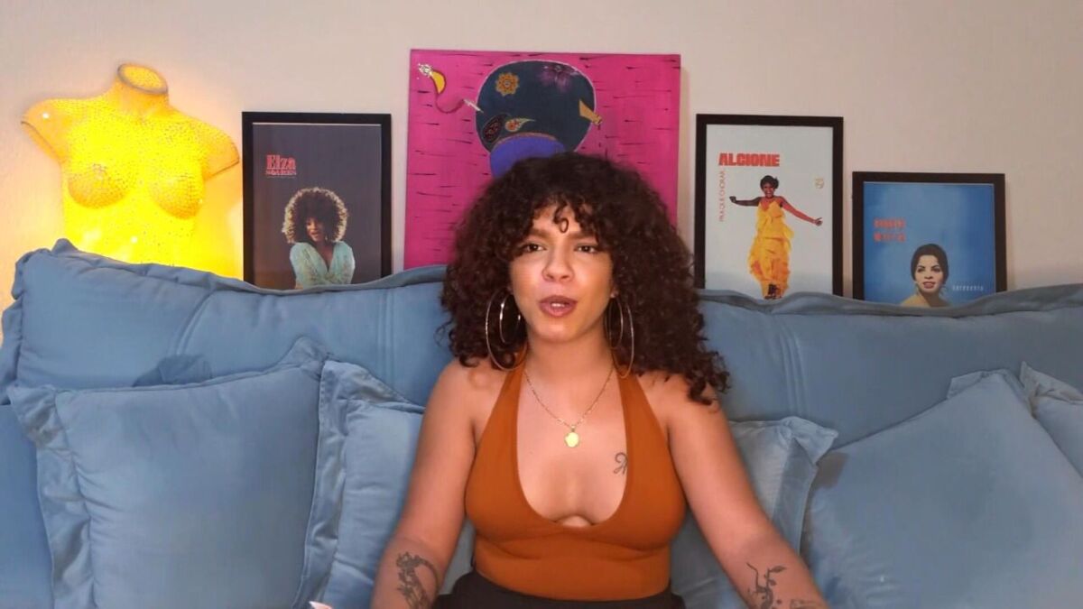 Cantora e Atriz, Maria é confirmada no camarote do BBB 22.