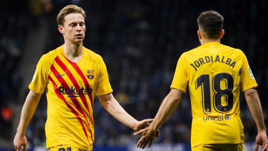 Jogadores do Barcelona em campo, em partida pela Liga dos Campeões