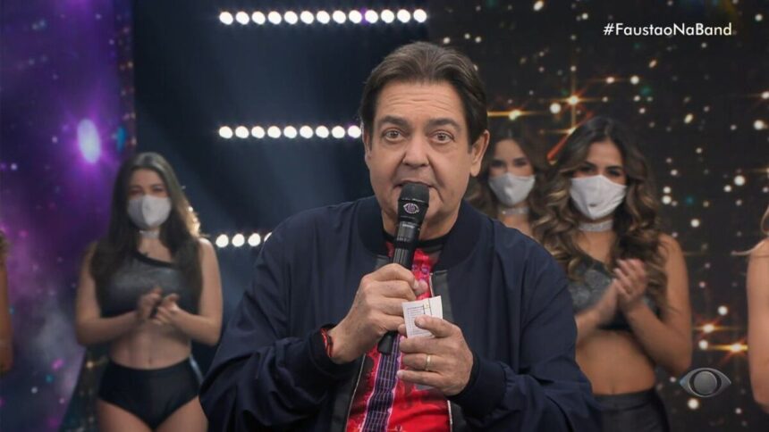 Fausto Silva em trecho do programa Faustão na Band, programa exibido em 23 de fevereiro