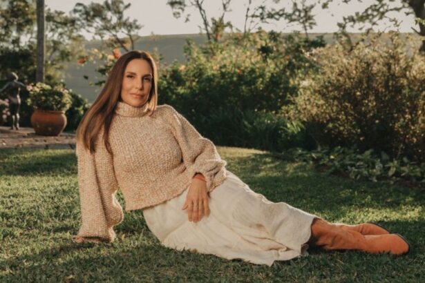 Ivete Sangalo na capa de seu novo álbum Onda Boa