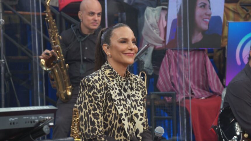 Ivete Sangalo no palco do Altas Horas