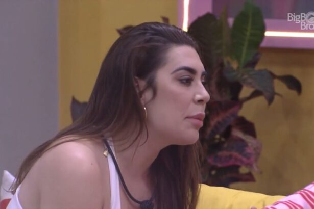 Naiara na área externa do BBB 22.