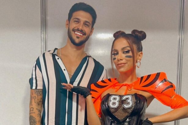 Rodrigo Mussi em foto posada ao lado de Anitta