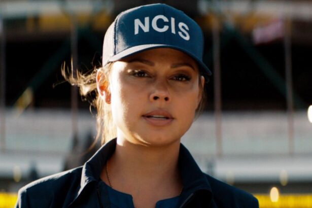 Vanessa Lachey em cena da série NCIS: HAWAI'I