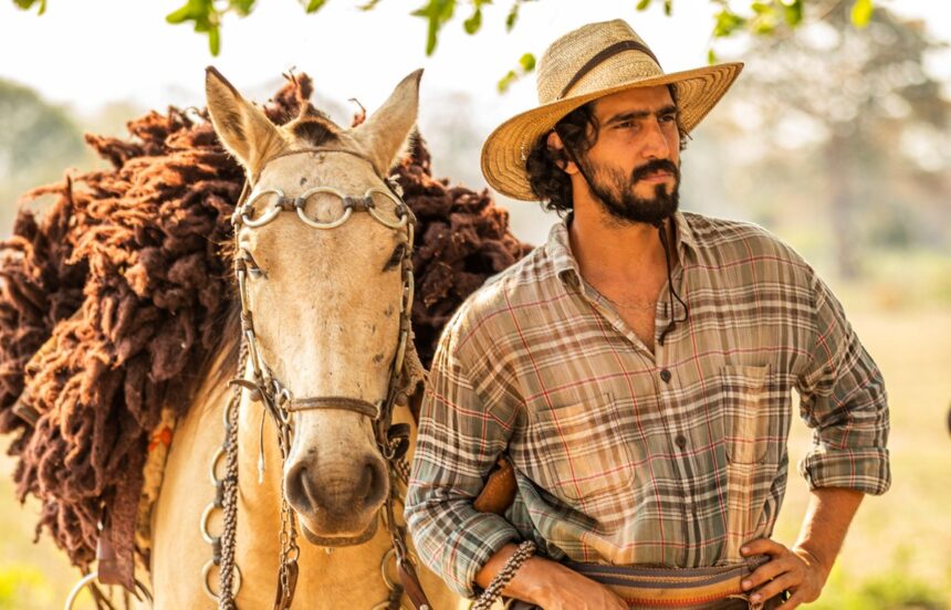 Renato Góes como José em Pantanal