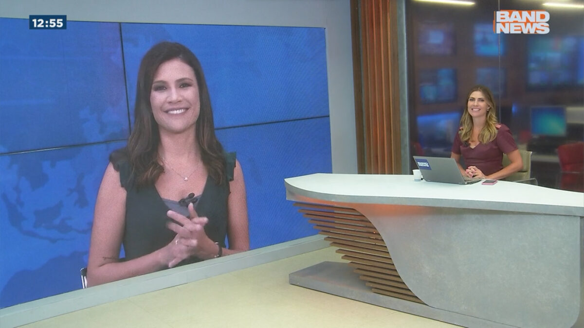 Thaís Dias e Patrícia Rocha no cenário do BandNews TV