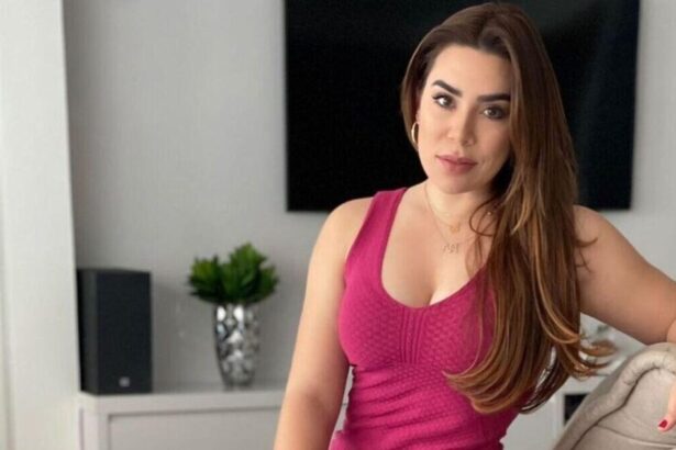 Naiara Azevedo em foto posada, de reprodução