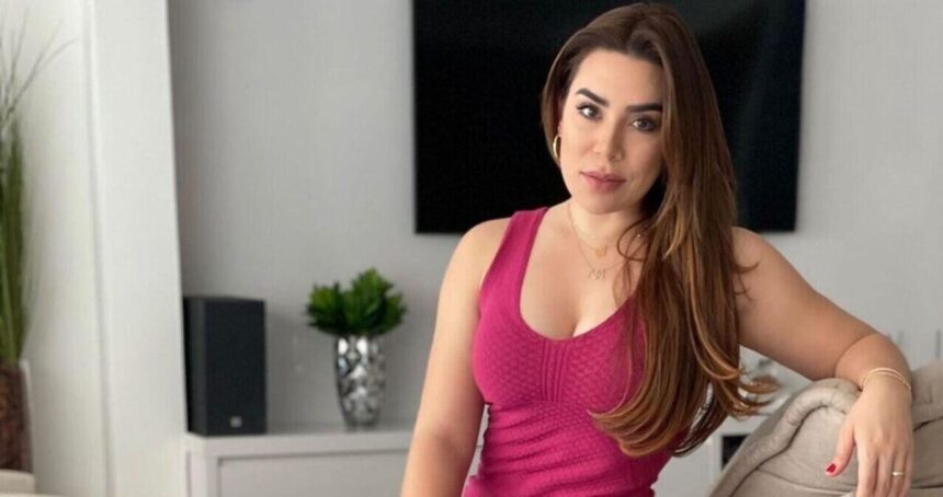 Naiara Azevedo em foto posada, de reprodução