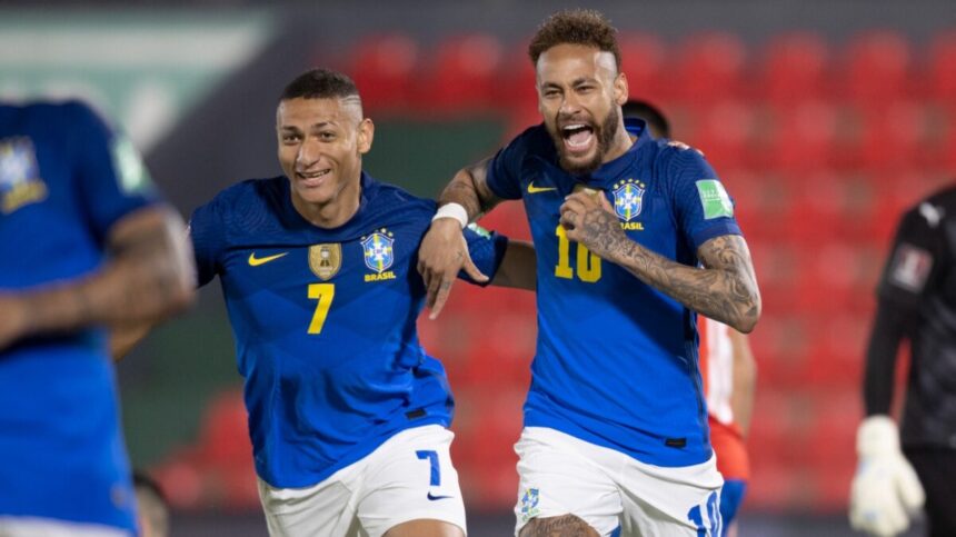 Neymar e Richarlison comemorando um gol pela Seleção