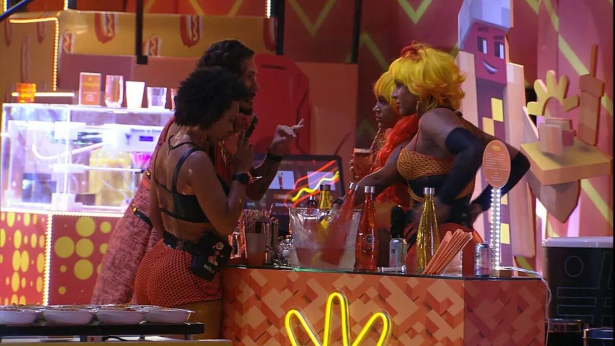 Natália, Eliezer, Linn e Jessilane na festa do BBB 22.