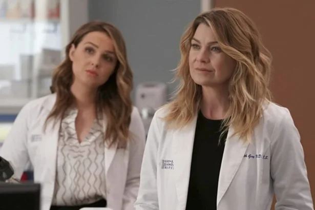 Meredith Grey (Ellen Pompeo) e uma médica em cena de Grey's Anatomy