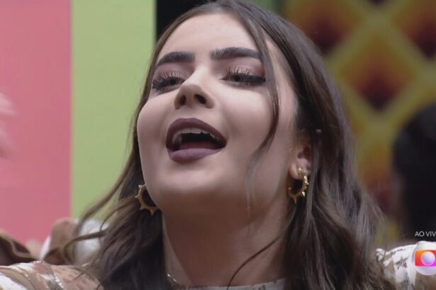 Jade Picon com a boca aberta no BBB 22