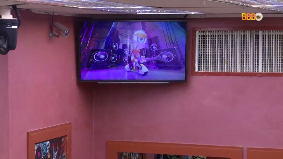 Parede do BBB 22 onde se encontra uma TV.