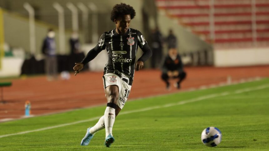 Willian durante partida do Corinthians pela Libertadores