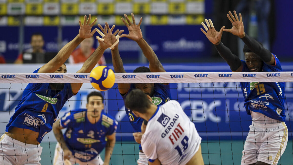 Trecho do jogo entre Cruzeiro e Minas, pela final da Superliga Masculina