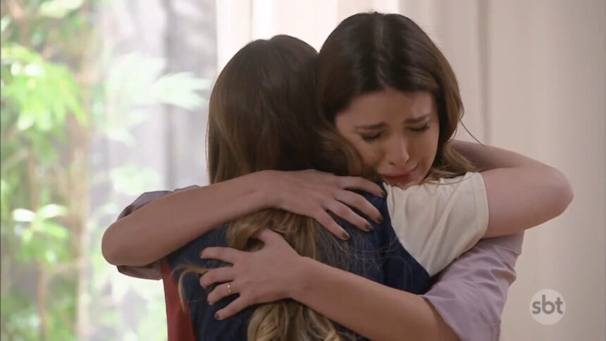 Sophia Valverde (Poliana) e Thaís Melchior (Luísa) em cena da novela Poliana Moça - capítulo exibido em 21 de abril