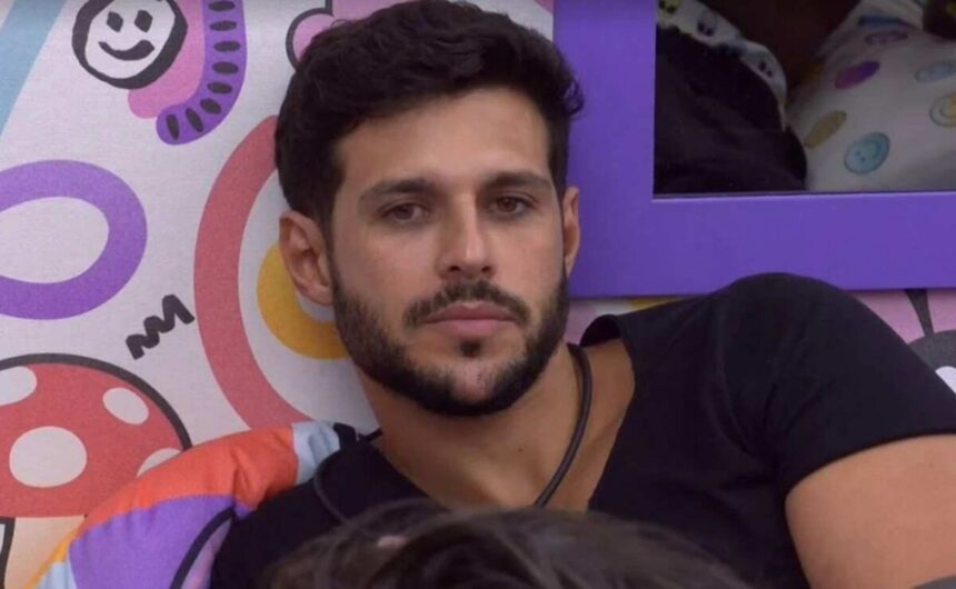 Rodrigo Mussi no quarto Lolipop do BBB 22