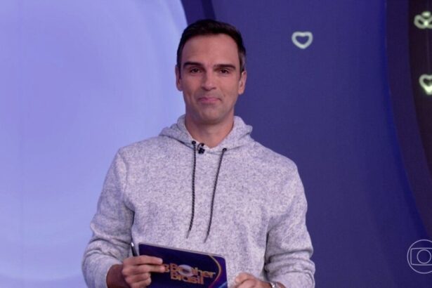 Tadeu Schmidt nos estúdios do BBB 22