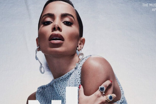 Anitta veste azul em nova capa da revista Nylon