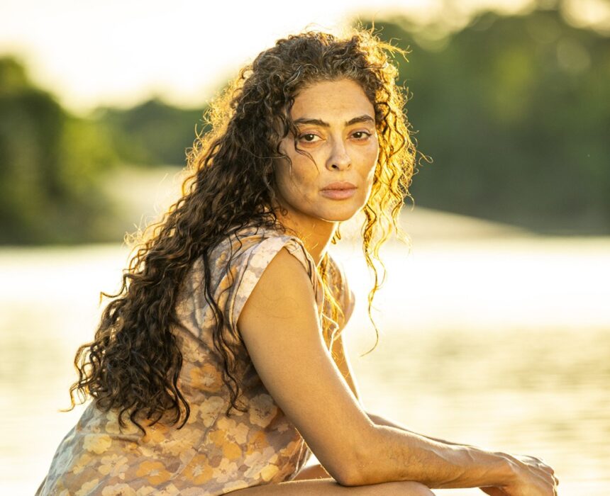 Juliana Paes em cena de Pantanal