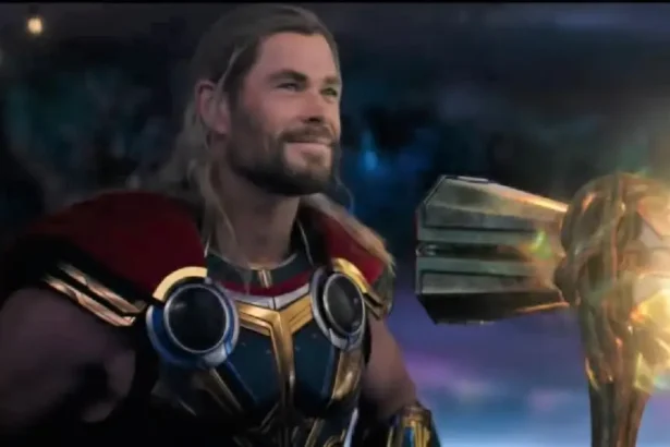 Chris Hemsworth em cena de Thor 4