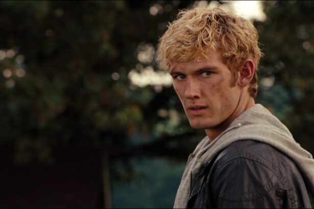 Alex Pettyfer em trecho do filme Eu Sou O Número Quatro