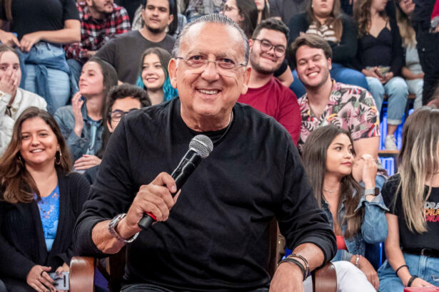 Galvão Bueno em trecho de uma participação no programa Altas Horas