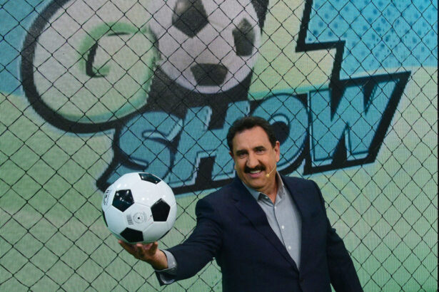 Gol Show com Ratinho e bola de futebol