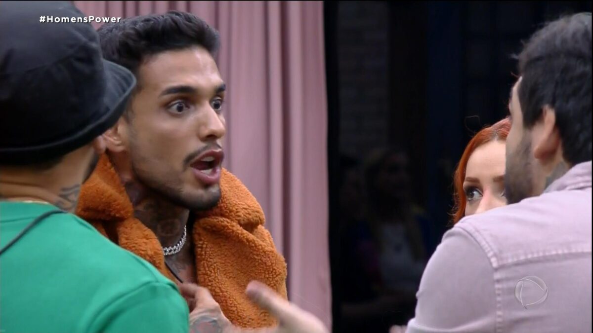 Matheus parte para cima de Hadad na cozinha do Power Couple Brasil