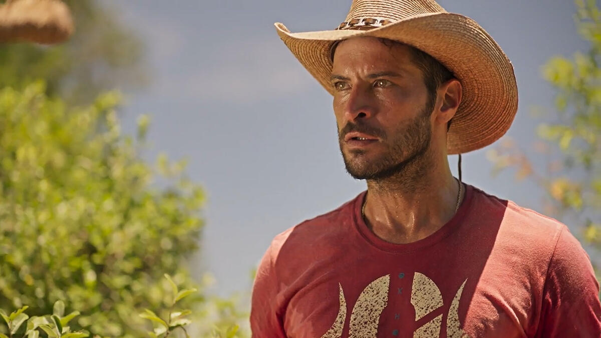 Leandro Lima, como Levi, em trecho da novela Pantanal