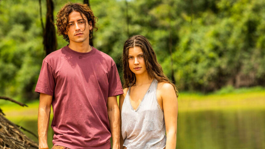 Jesuita Barbosa e Alanis Guillen em cena de Pantanal