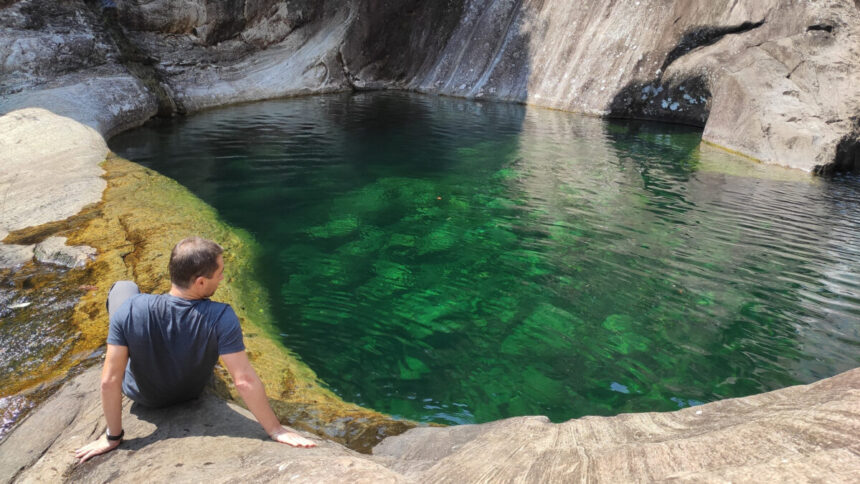 Repórter Mário Bonella em gravação do Globo Repórter no Parque Nacional do Caparaó