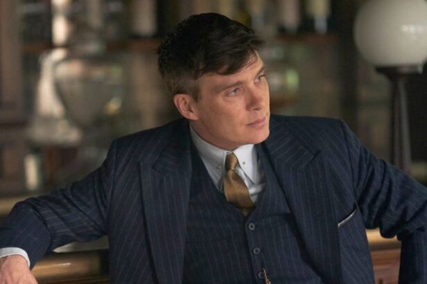 Cillian Murphy em cena de Peaky Blinders