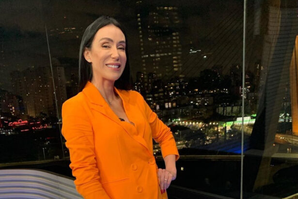 Michelle Barros no cenário do SPTV na TV Globo