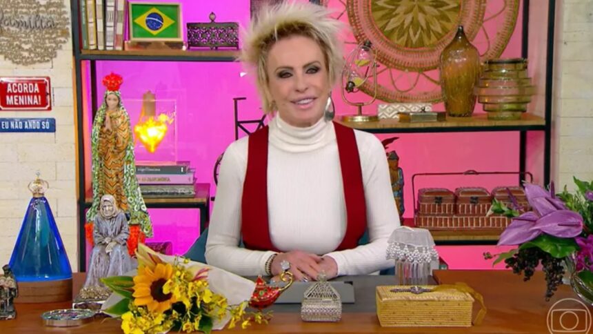 Ana Maria Braga na bancada dos estúdios do Mais Você