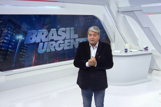 José Luiz Datena no cenário do Brasil Urgente