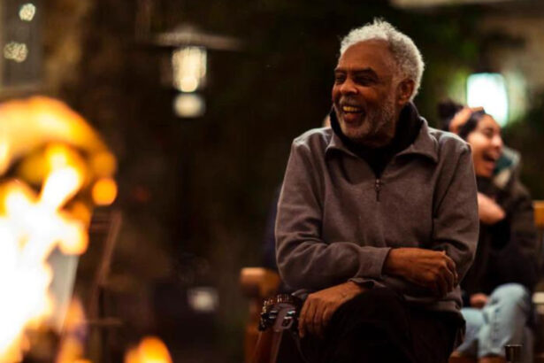 Gilberto Gil sorrindo