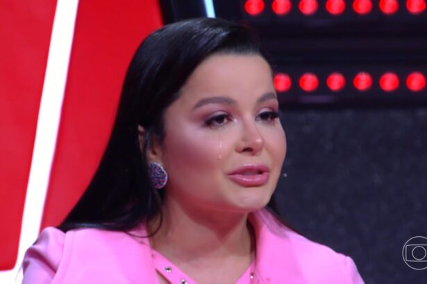 Maraisa chorando muito durante as gravações do The Voice Kids