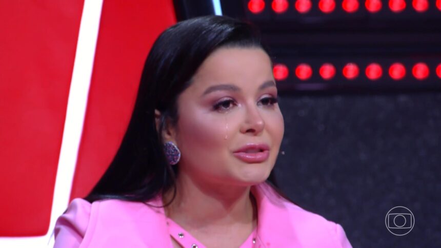 Maraisa chorando muito durante as gravações do The Voice Kids