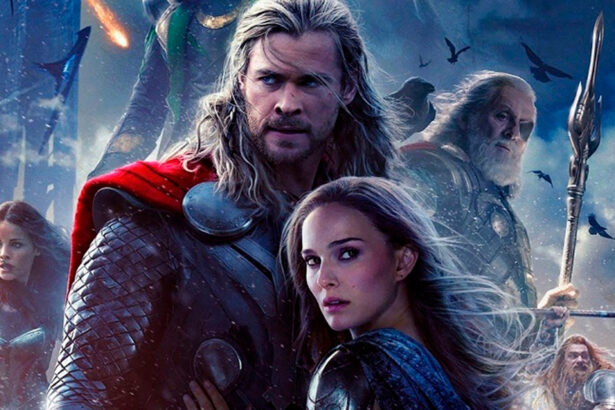 Chris Hemsworth e Natalie Portman abraçados em cena de Thor