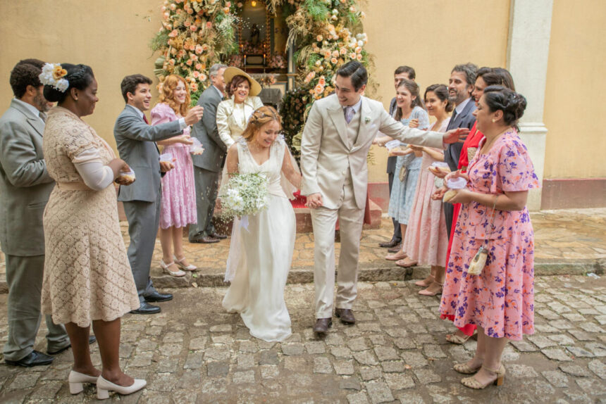 Larissa Manoela e Danilo Mesquita em cena de Além da Ilusão