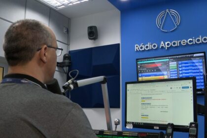 Trecho do Arquivo A sobre os 100 anos do rádio no Brasil