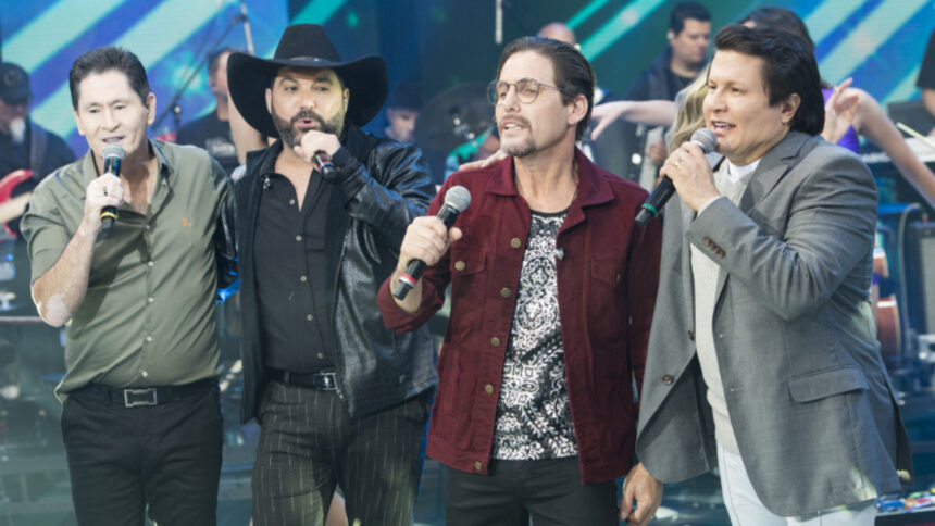 Giovani, Edson, Hudson e Gian cantam juntos durante gravação do Pizzaria do Faustão, na Band