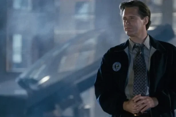 Trecho do filme Independence Day, exibido pela TV Globo na Sessão de Sábado