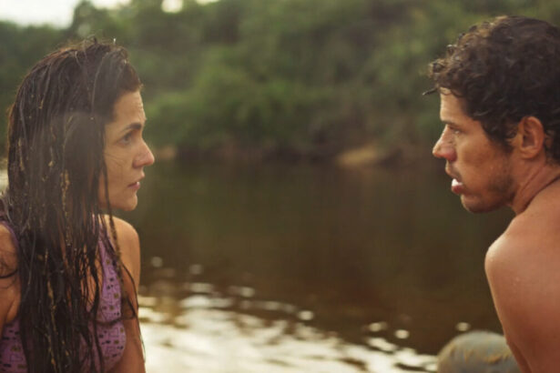 José Loreto (Tadeu) e Paula Barbosa (Zefa) em cena da novela Pantanal